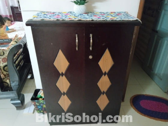 সু রেক, পড়ার টেবিল, শোকেস, সোফা কম্বো